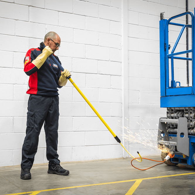 Hovedbilde Isolert høyspent redningshake HRP45