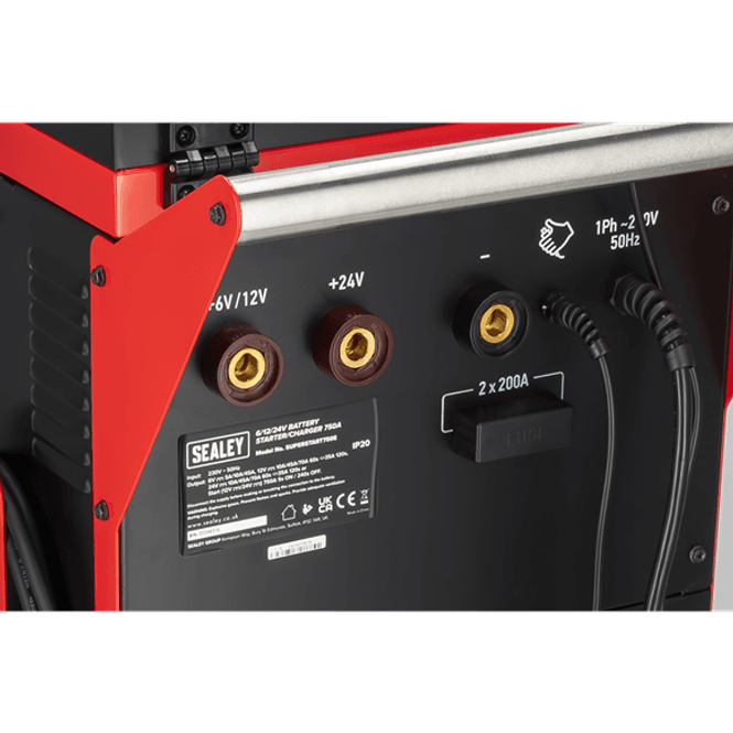 Hovedbilde 6/12//24V starthjelp / batterilader 750A Superstart750E