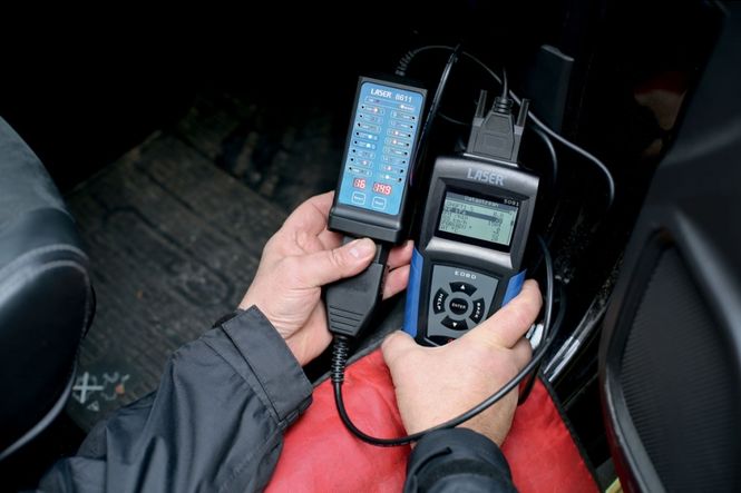Hovedbilde OBD Breakout Box og signaldetektor 8611