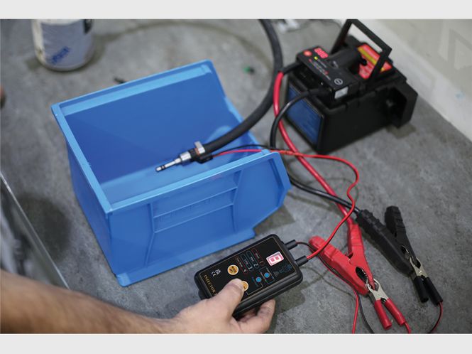 Hovedbilde Insprøytningsdyse tester 5 og 12V bensidyser 8374