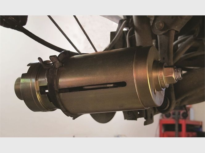 Hovedbilde Ford & Volvo Bakre foringer! Oppdatert kitt. 087304V2